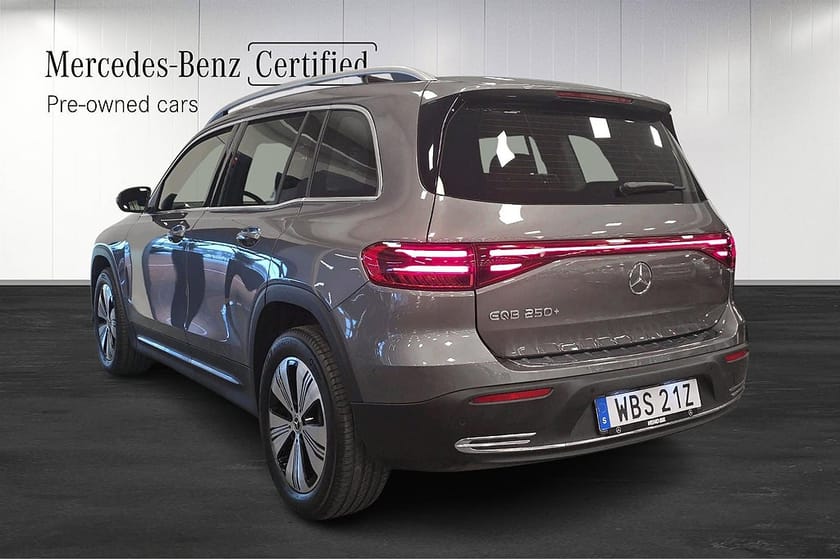 Bild 4 av Mercedes-Benz EQB 250+ 7 Sits Distronic Backkamera Panelbelysning