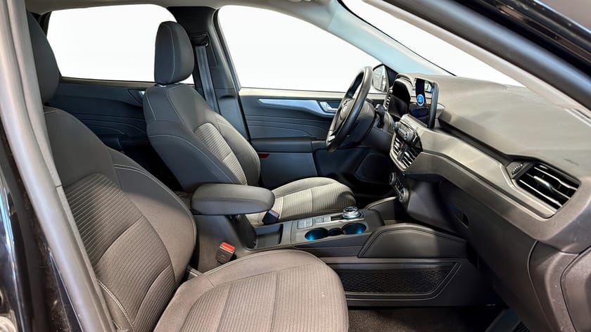 Bild 3 av Ford Kuga Plug-In Hybrid Titanium Phev 225hk