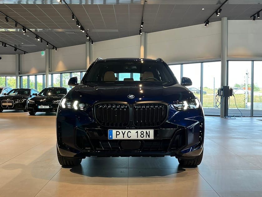Bild 2 av BMW X5 xDrive50e M Sport Pro D/A Plus H/K Panorama Dragkrok