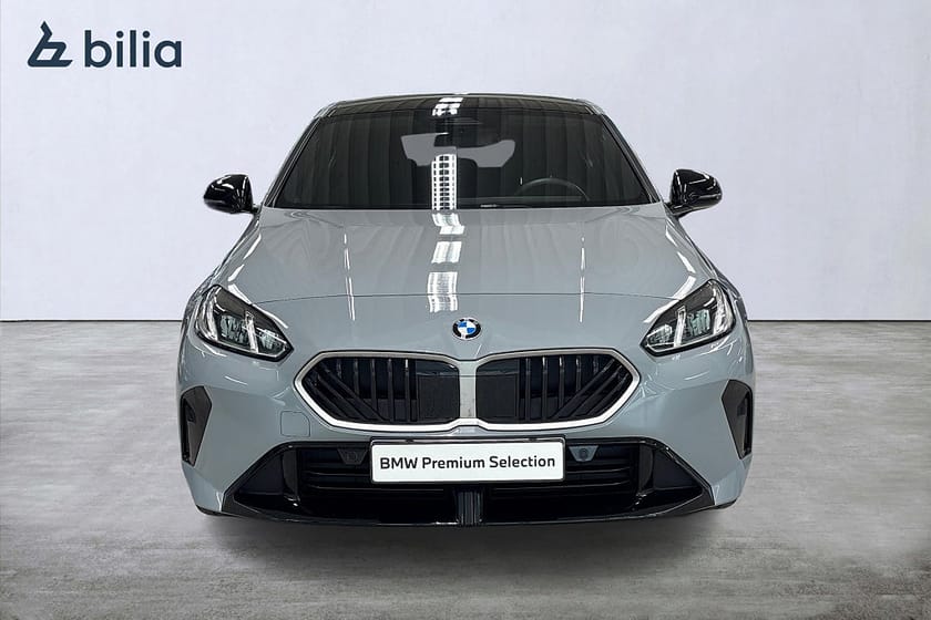 Bild 4 av BMW 120 Aut M-Sport| H&K | Rattvärme | Backamera | Tonade rutor
