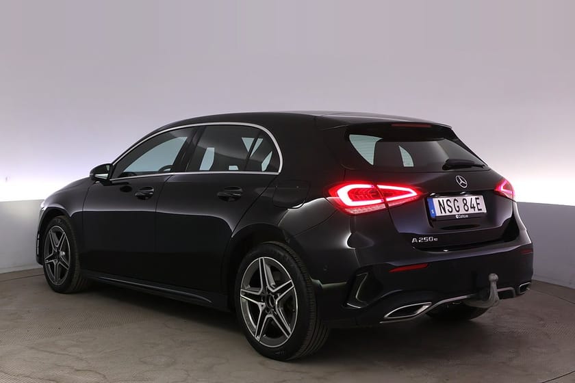 Bild 4 av Mercedes-Benz A 250 e AMG Kamera Navi Värmare LED Drag
