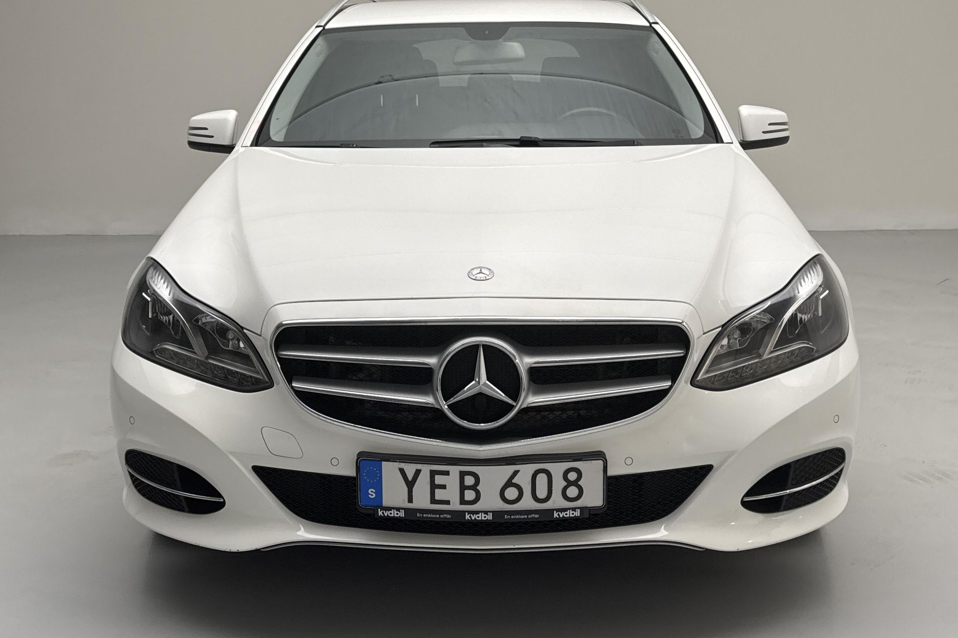 Mercedes-Benz E 220 T BlueTEC 2016, bild 5/10