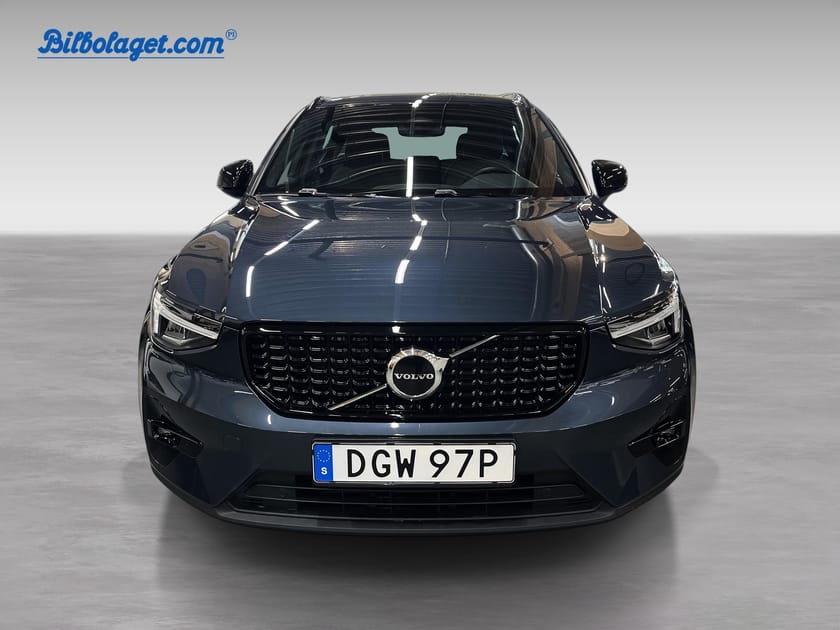 Bild 2 av Volvo XC40 B4 FWD Bensin Plus Dark