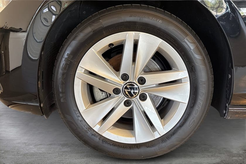 Bild 5 av Volkswagen Golf Sportscombi SC 1.5 eTSI/Drag/Värmare/Backkamera/Keyless