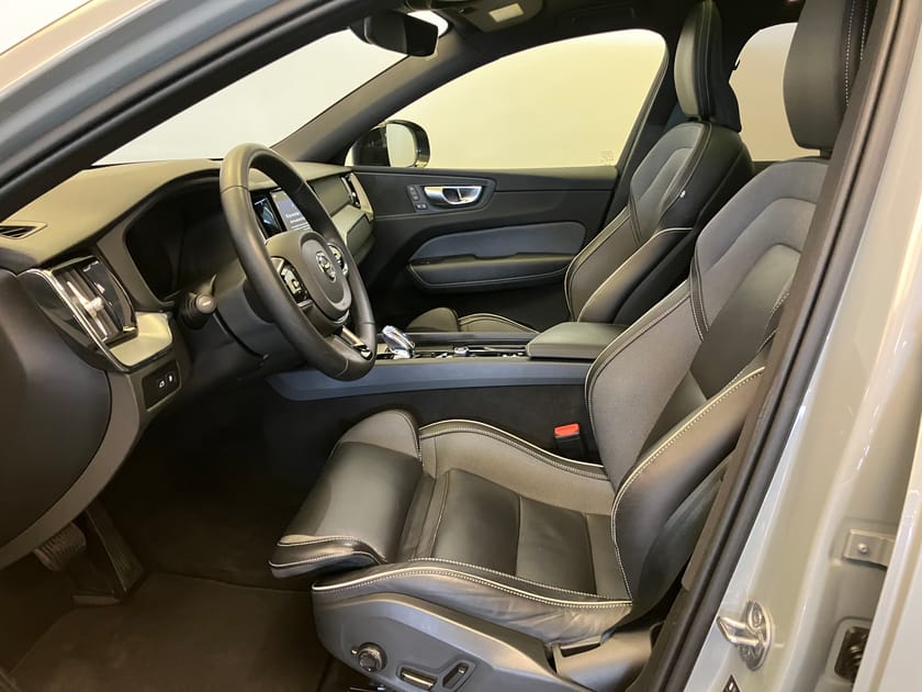 Bild 4 av Volvo XC60 Recharge T6 Plus Dark Edition.
