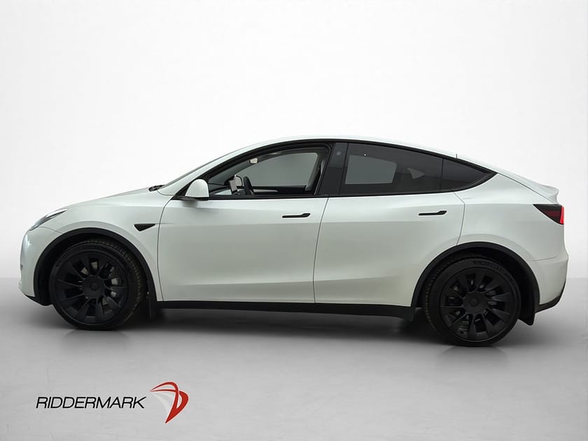 Bild 5 av Tesla Model Y Long Range AWD Svensksåld Ljus-Interiör Drag