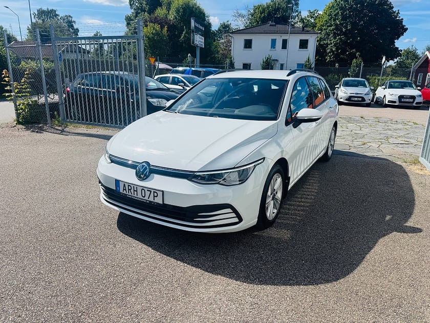 Bild 2 av Volkswagen Golf Sportscombi 1.5 TGI 131HK DSG / VÄRMARE / CARPLAY