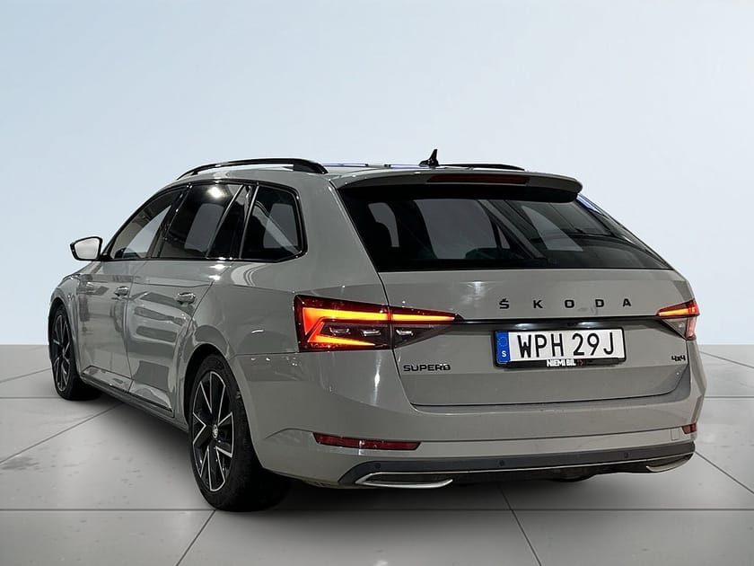 Bild 5 av Škoda Superb Kombi Skoda 2.0 TDI 4x4 Sportline Drag Dvärm 360° Kamera SoV