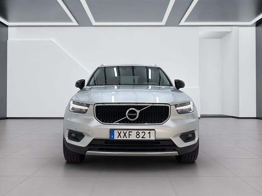 Bild 2 av Volvo XC40 D3 Geartronic Momentum Pro/SOV-Däck/Keyless/Drag/Skinn