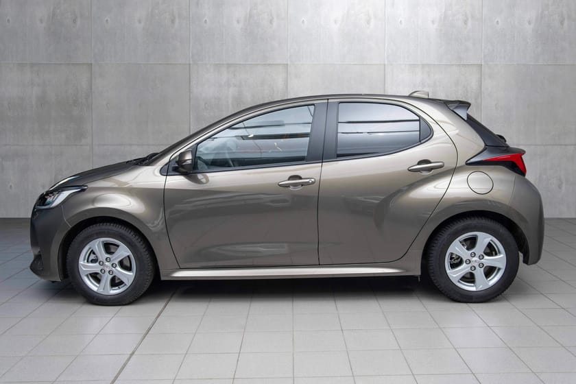 Bilde 2 av Toyota Yaris Hybrid 115