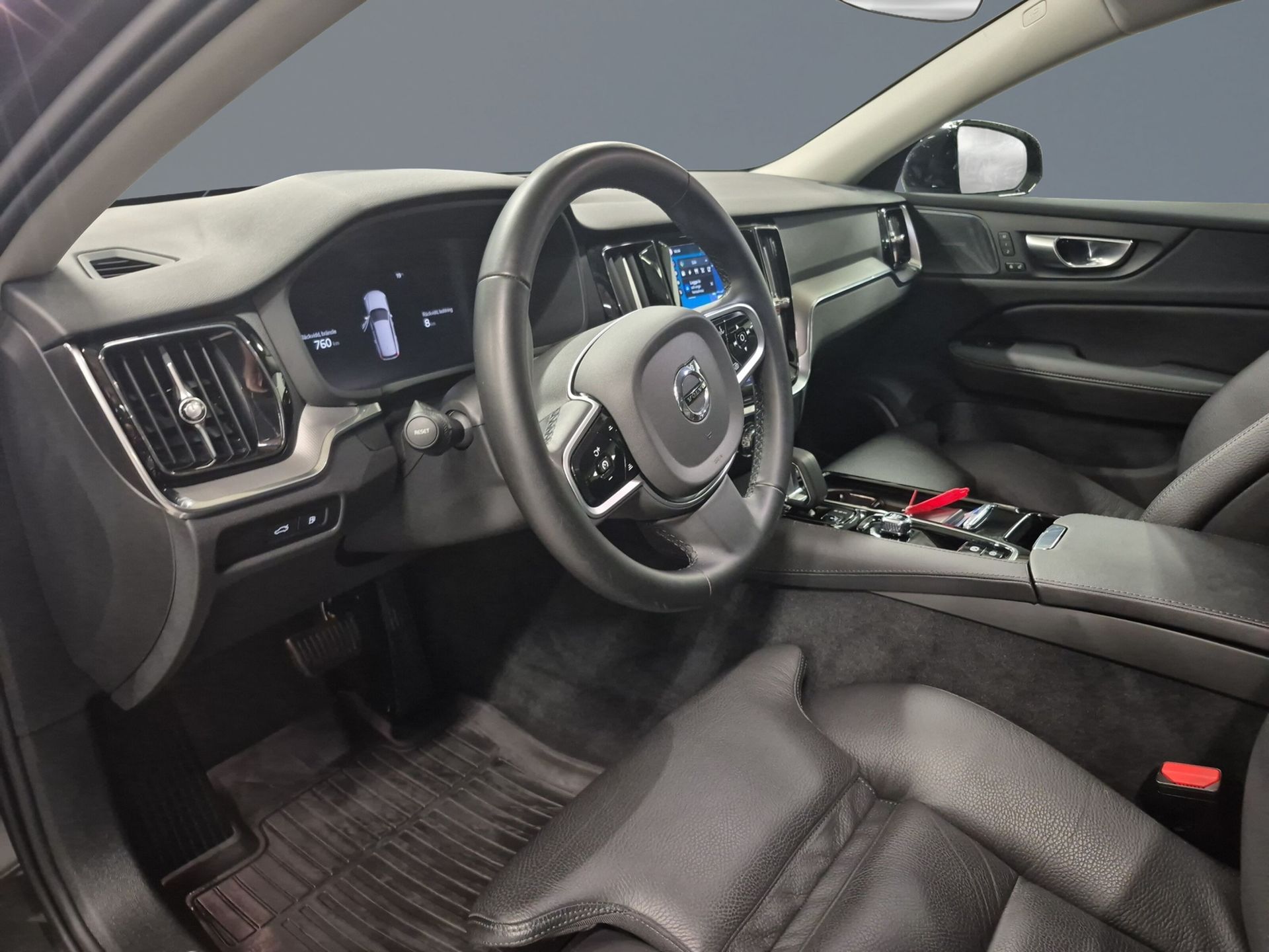 Volvo V60 T6 Plus Dark Nordic Edition 2025, bild 5/10
