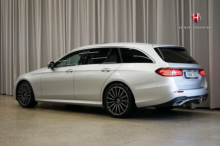 Bild 4 av Mercedes-Benz E 220 T d AMG Pano Drag Burmeister 360 IHC+ Ambient