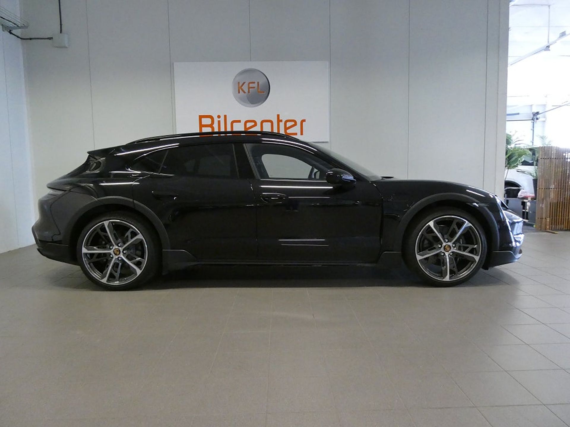 Porsche Taycan 4 Cross Turismo DD Chrono 2024, photo 5/10