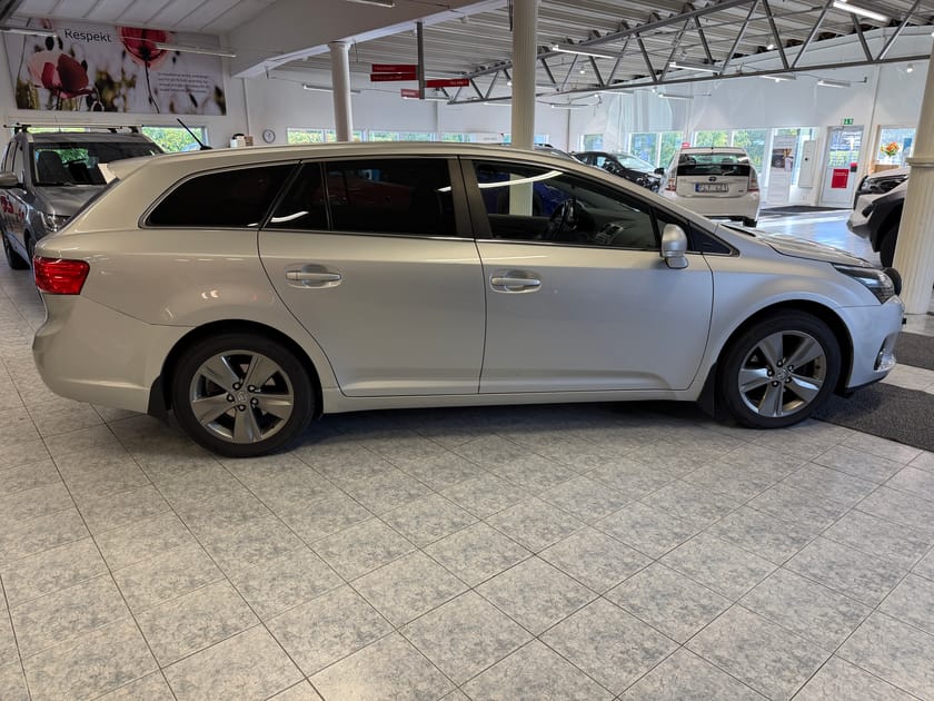 Bild 4 av Toyota Avensis Kombi Edition 50