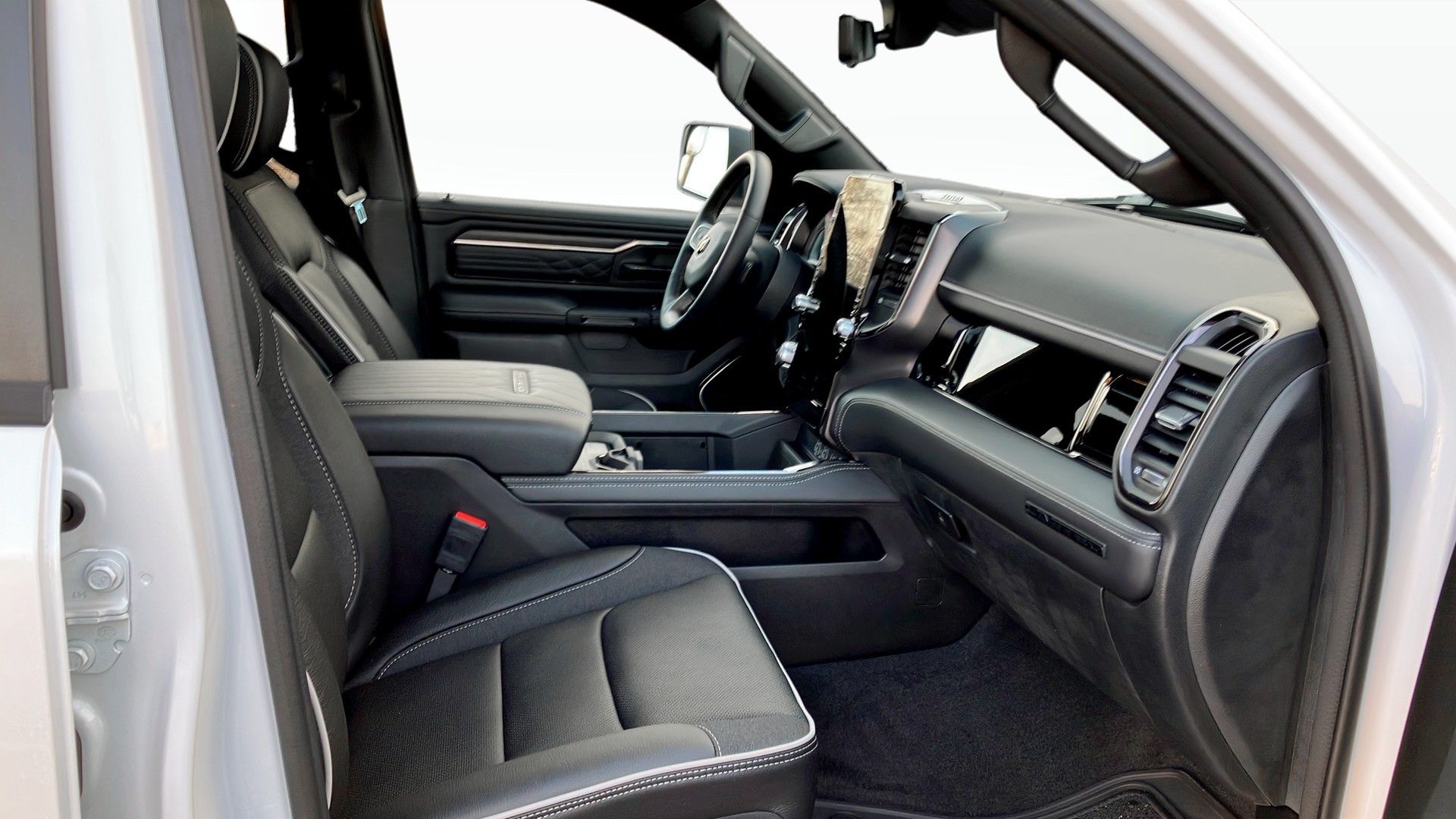 RAM 1500 LIMITED CREW CAB 2025, bild 3/10