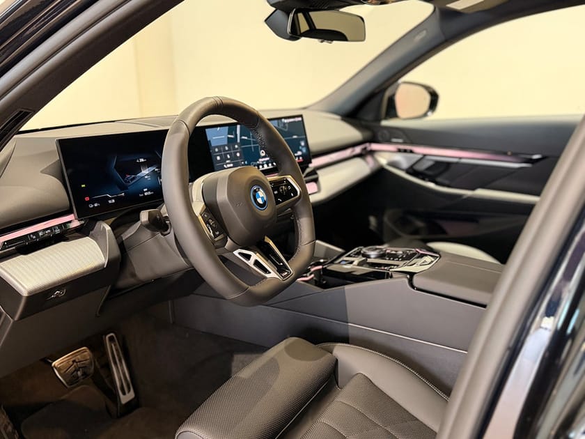 Bild 4 av BMW i5 xDrive40 Touring M Sport H/K Dragkrok Rattvärme