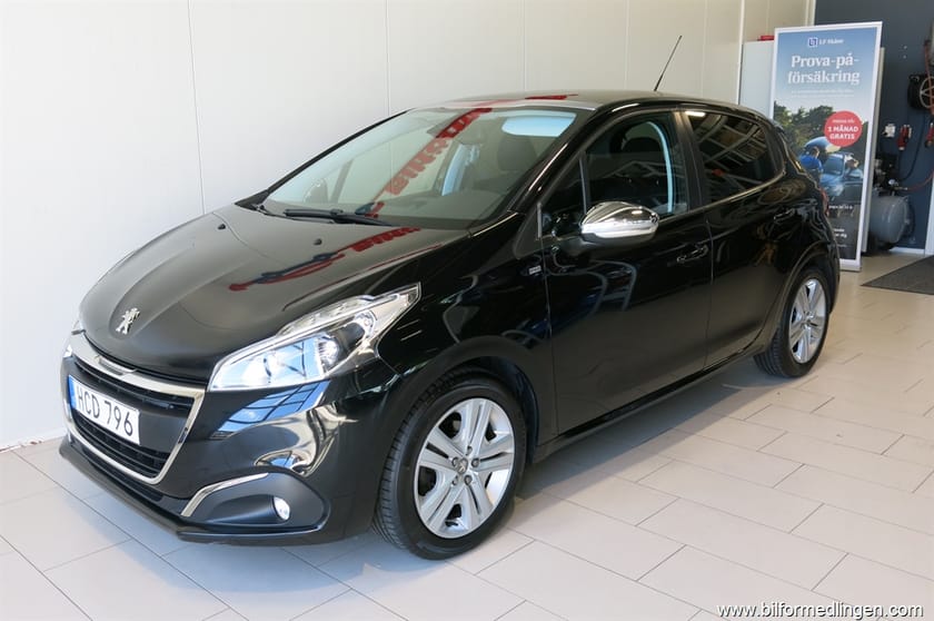 Bild 3 av Peugeot 208 1.2 82hk Style Panorama V-Hjul