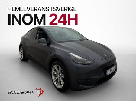 Tesla Model Y Long Range AWD Värmepump Pano Autopilot