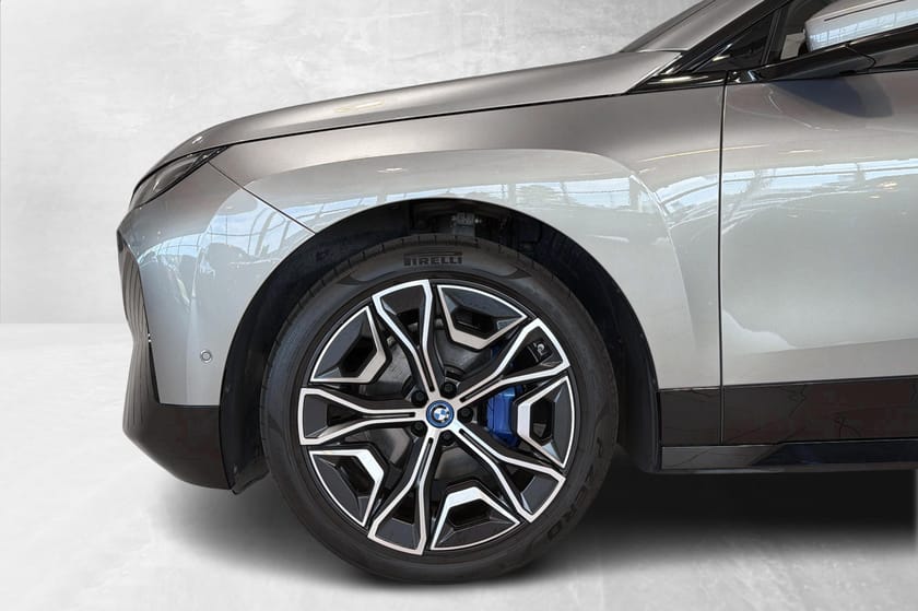 Bilde 3 av BMW iX xDrive50 Luft Sving H/K Laser Skylounge Krok