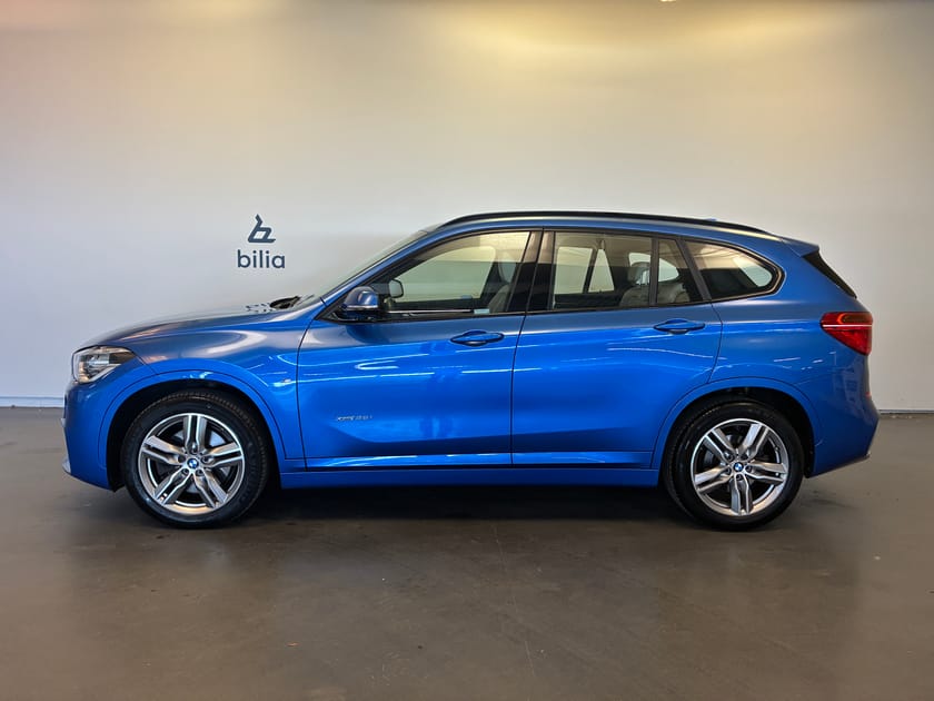 Bild 2 av BMW X1 xDrive25i xDrive 25i / Navigation / Panorama / HUD / Backkamera /
