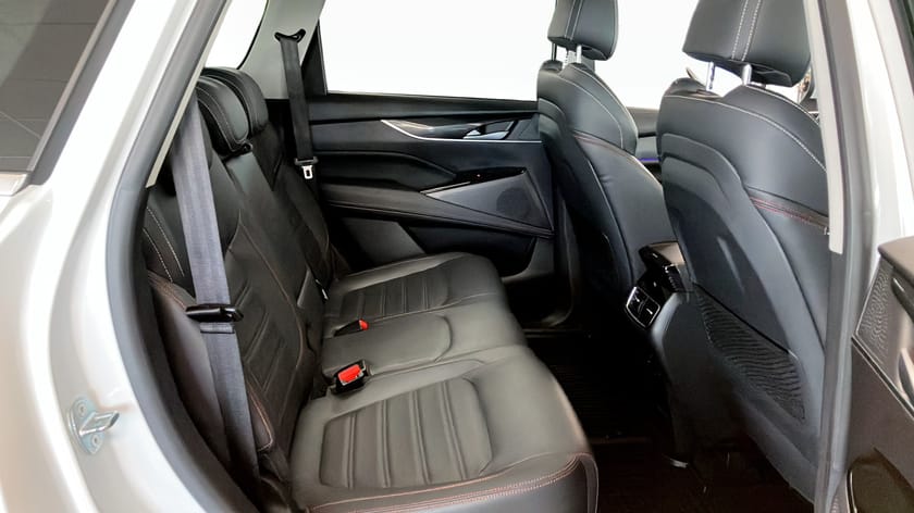 Bild 5 av Maxus Euniq 6 70 KWH PANO CARPLAY 177HK 360° KAMERA