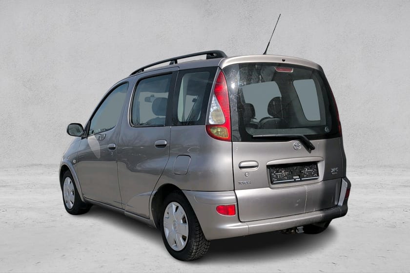 Bilde 4 av Toyota Yaris Verso Billigbil - EU ok til 02.10.2026