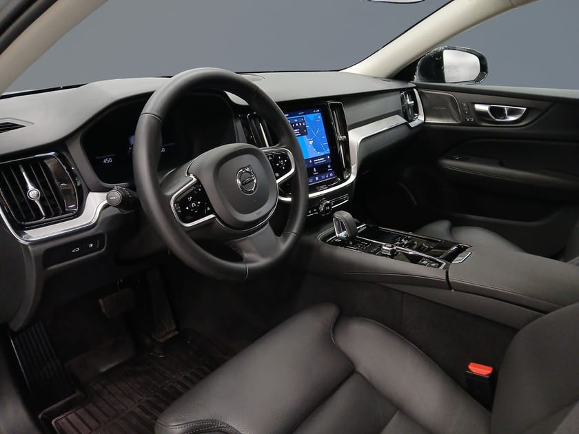 Bild 5 av Volvo V60 T6 AWD Plus Dark Nordic Edition//Drag//360 kamera//