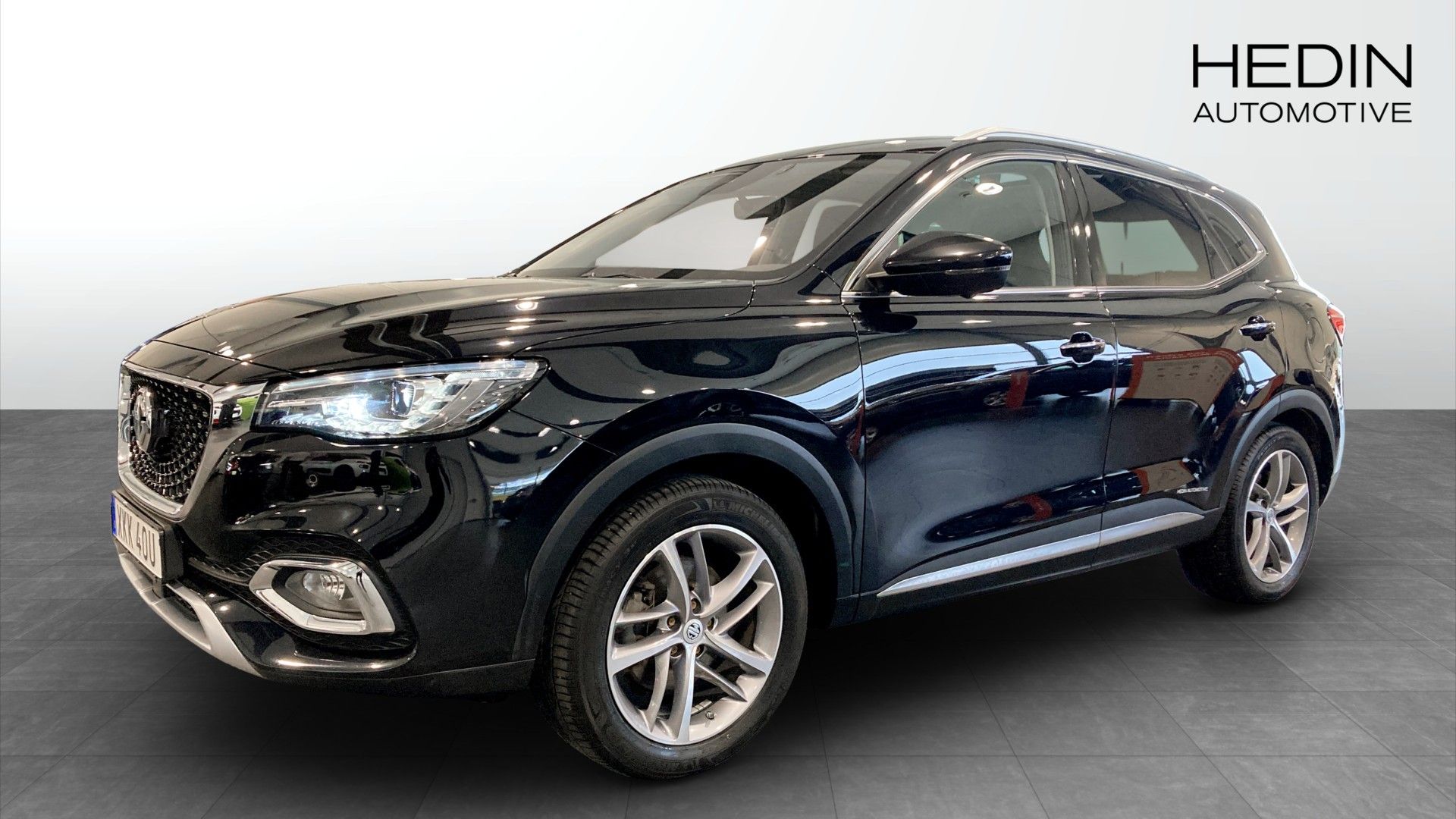 MG HS 258 л.с.
