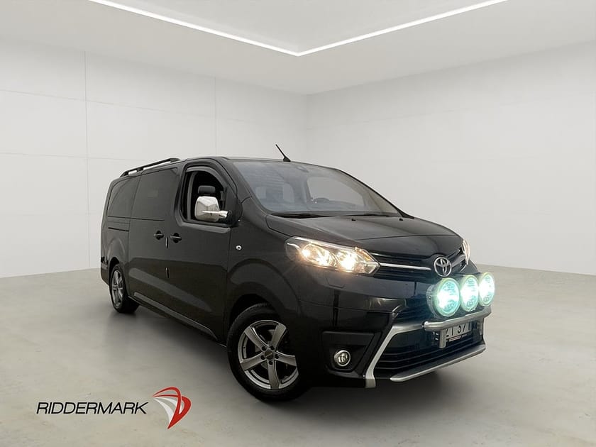 Bild 1 av Toyota Proace Verso Extra-Lång Handikappanpassad LASTRAMP