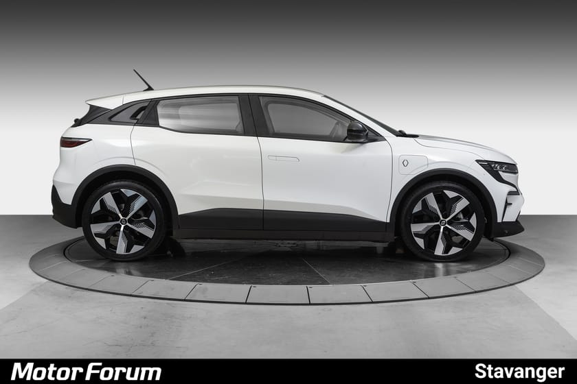 Bilde 4 av Renault Mégane E-TECH 20" ALU/ 451 KM WLTP/ RYGGEKAMERA / AC 22