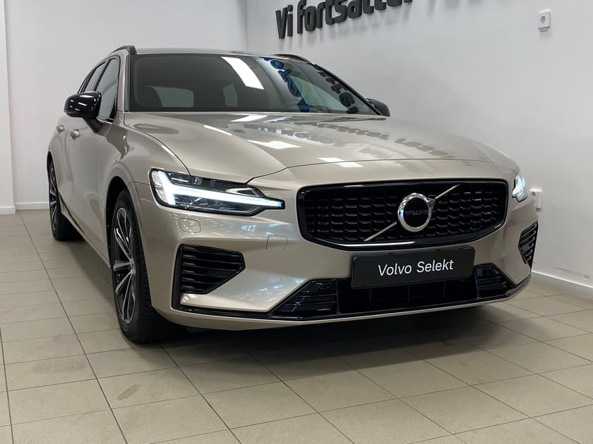 Bild 2 av Volvo V60 T6 Plus Dark Edition