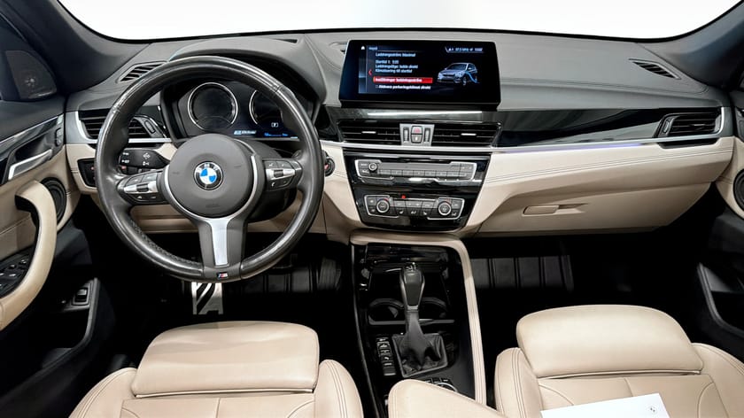 Bild 4 av BMW X1 xDrive25e xDrive 25e M Sport Pano HUD Drag Rattvärme Elstol mminne H/K