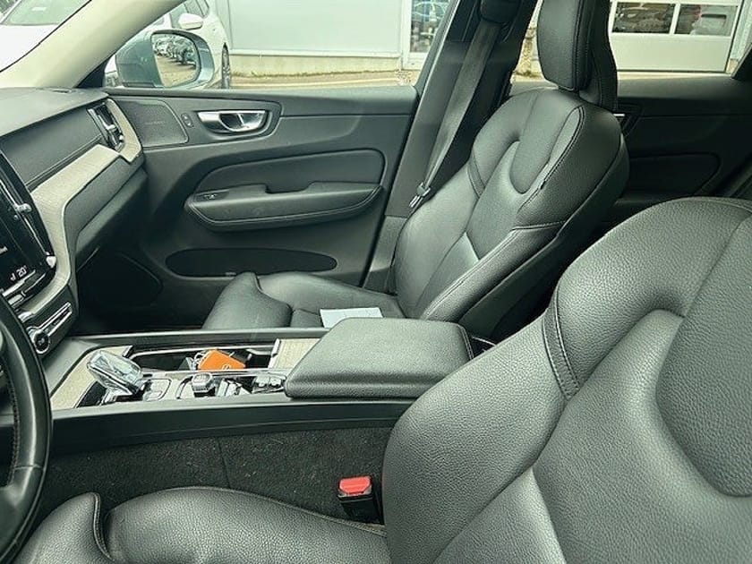 Bild 4 av Volvo XC60 B5 AWD Automat Bensin Inscription  Välutrustad