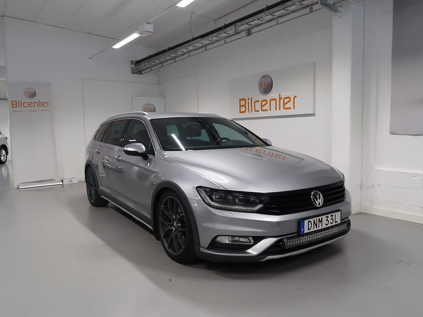 Bild 3 av Volkswagen Passat Alltrack 2.0 TDI 4Motion  Aut-V däck ingår-värmare-Navi