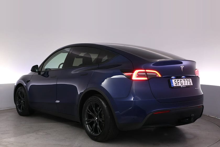 Bild 4 av Tesla Model Y Long Range AWD Autopilot Panorama Drag