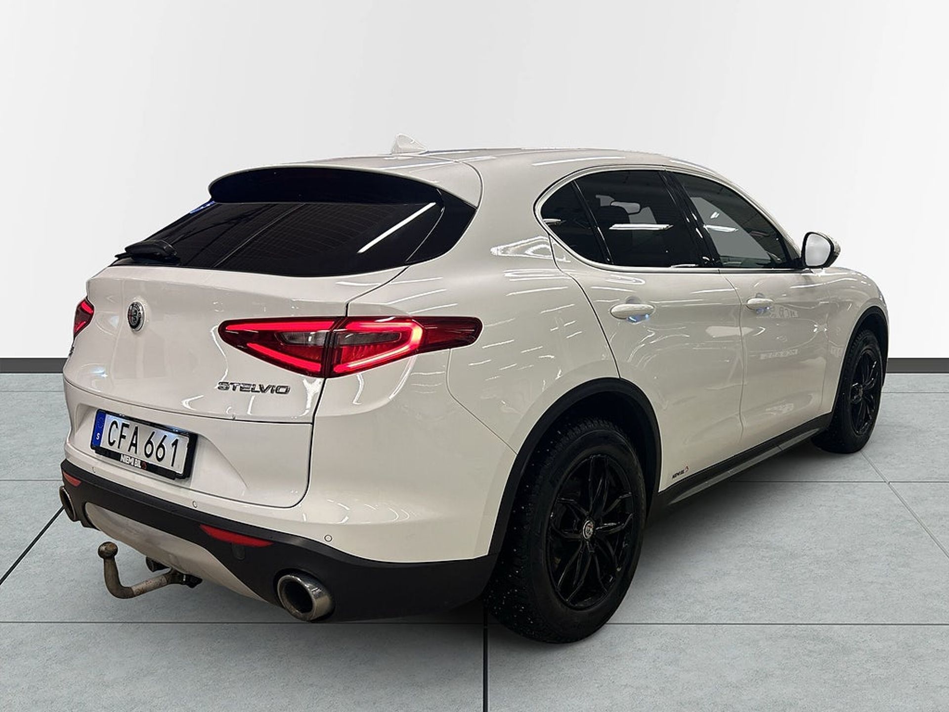 Alfa Romeo Stelvio 2017, bild 6/10
