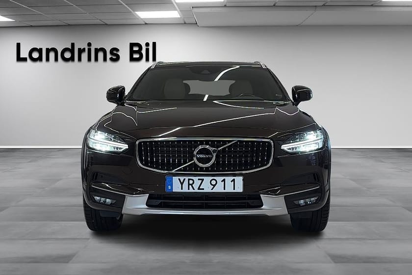 Bild 2 av Volvo V90 Cross Country D4 AWD Geartronic Inscription,Läderklädsel,Värmare