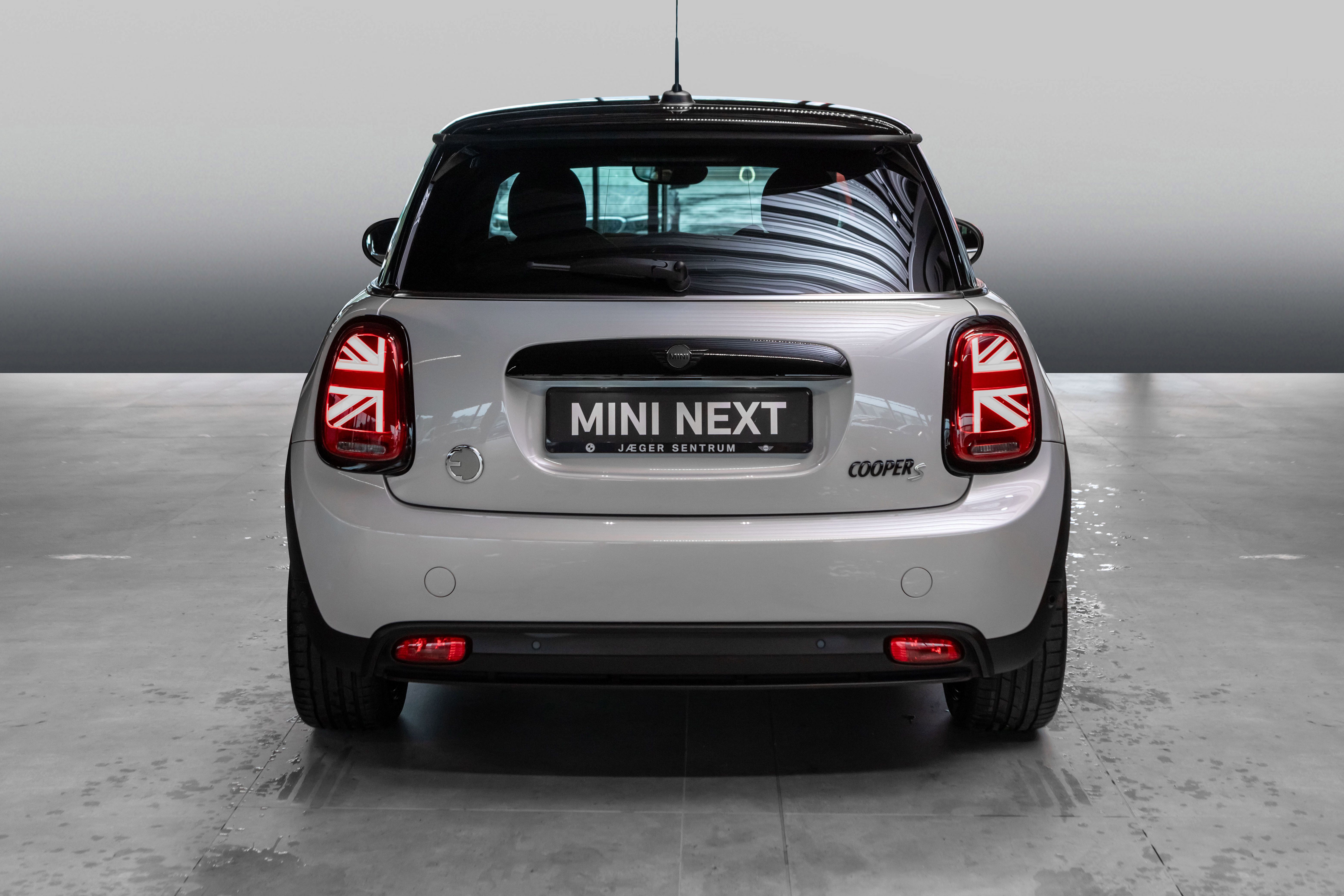 MINI Cooper SE, 184hp, 2023