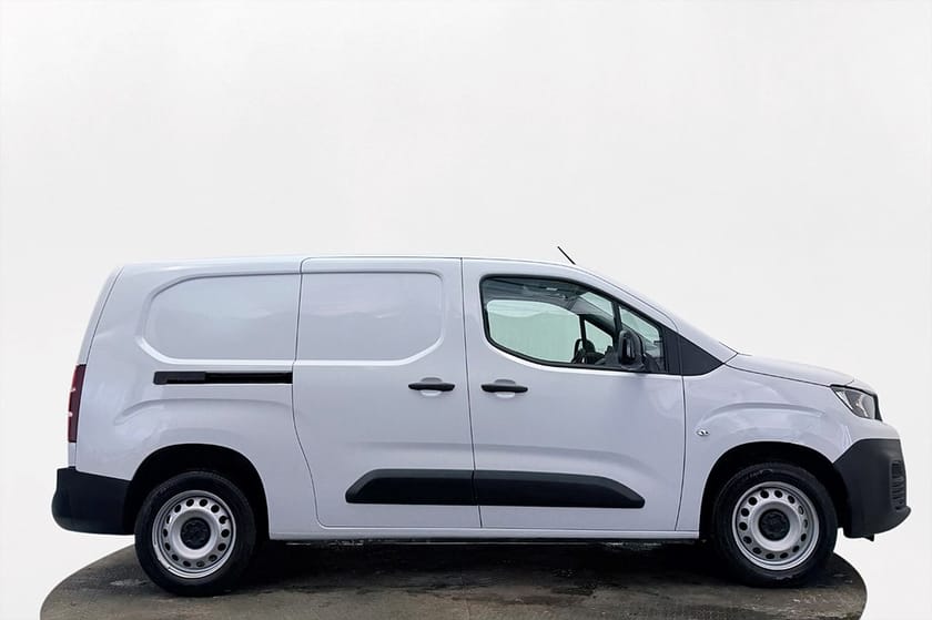 Bild 5 av Peugeot Partner Utökad Last 1.5 L2H1 3-sits Inredd P-Sens MOMS