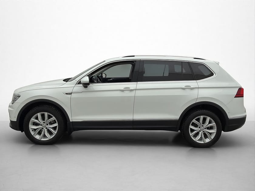 Bild 4 av Volkswagen Tiguan Allspace 7-sätes 2.0 TDI 4M 7-Sits Cockpit Drag