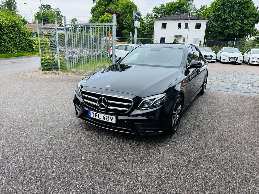 Bild 2 av Mercedes-Benz E 220 d 9G-TRONIC AMG LINE / WIDESCREEN / 360 KAMERA