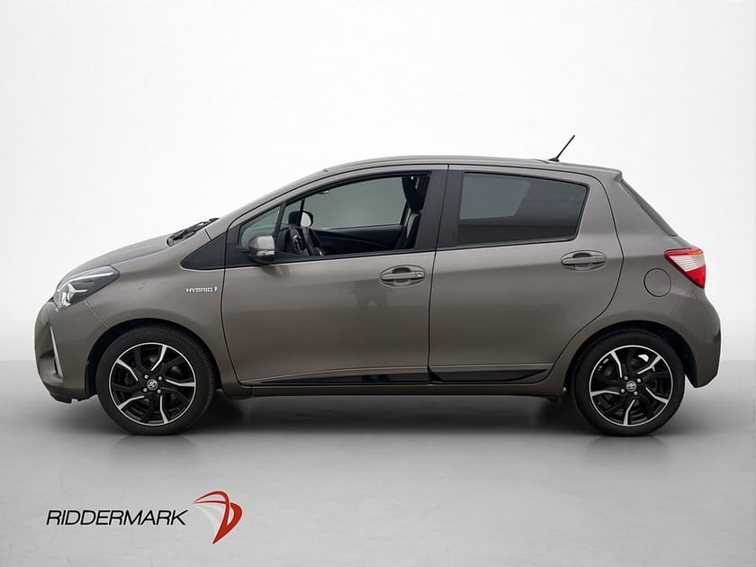 Bild 5 av Toyota Yaris Hybrid 101hk Style Panorama Värmare Kamera Navi