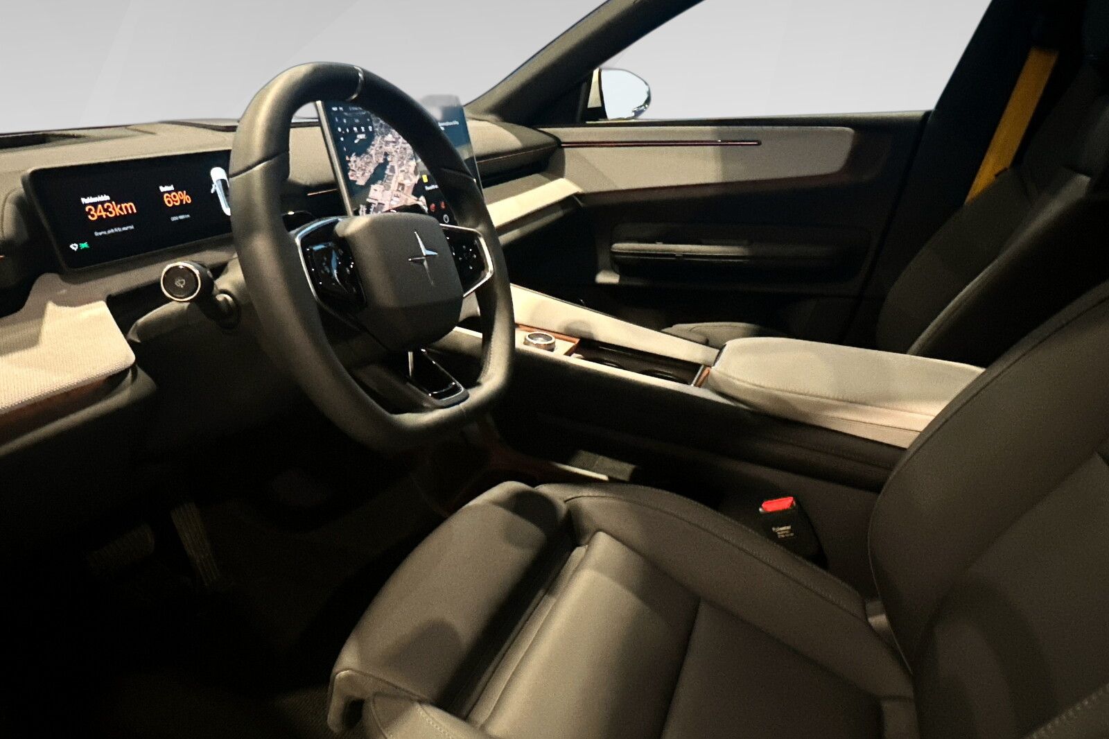 Polestar 4 Long Range Dual motor bilde 6
