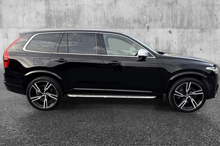 Bilde 4 av Volvo XC90 T8 R- design/Luftfjæring/B&W/HUD/7 seter/