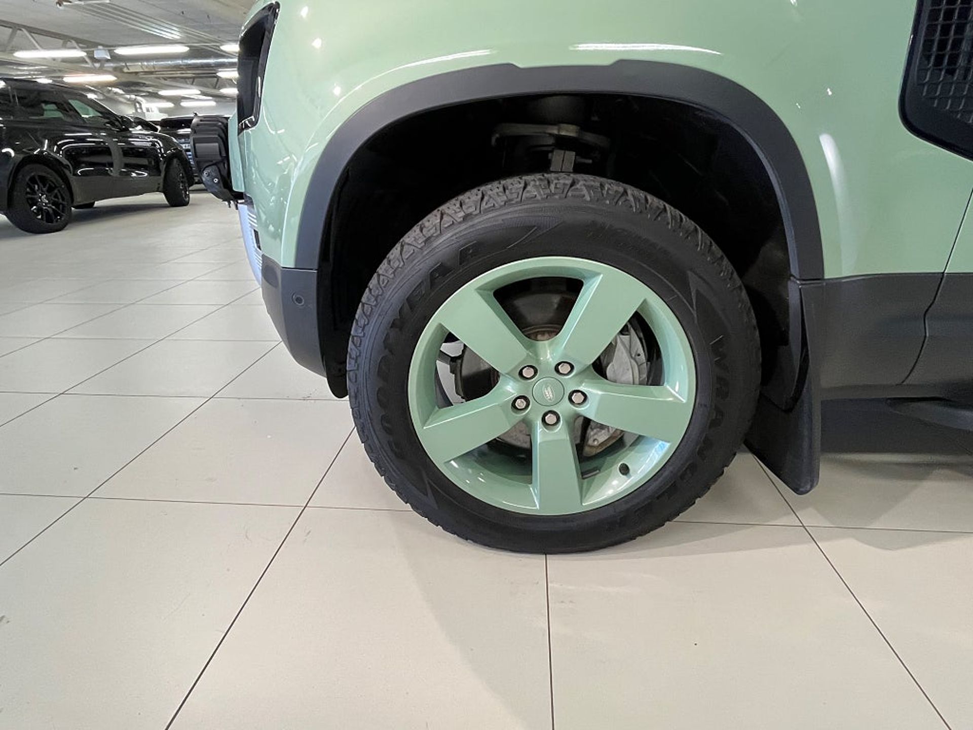 Land Rover Defender P400e PHEV 2023, bild 6/10