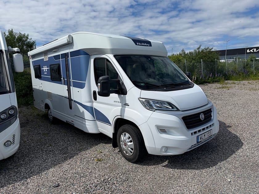 Bild 1 av Hobby Campervan Fiat Siesta  T65 GE Långbäddar
