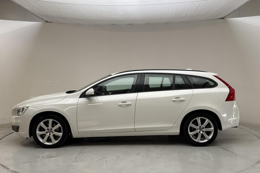 Bild 2 av Volvo V60 T3 (152hk) Classic Edition Drag Värmare