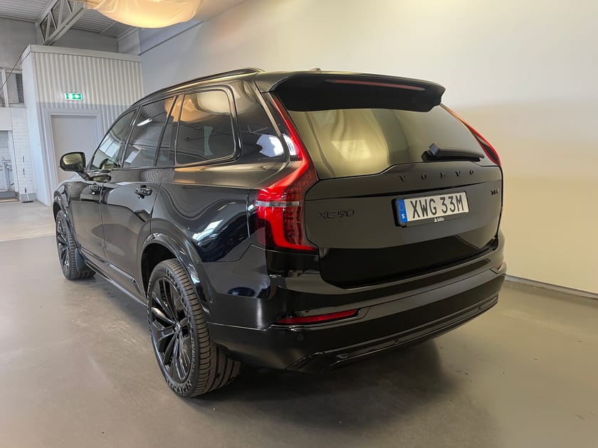 Bild 3 av Volvo XC90 T8 Ultra Black Edition/ 360 Kamera/ Bower&Wilkins/ Navigation/ Massagestol/ 10.000kr Tillbehör/