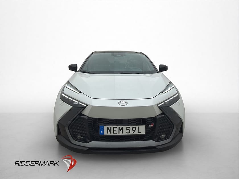 Bild 2 av Toyota C-HR Hybrid AWD-i AWD 197hk GR Sport Pano 360°JBL Rattvärm