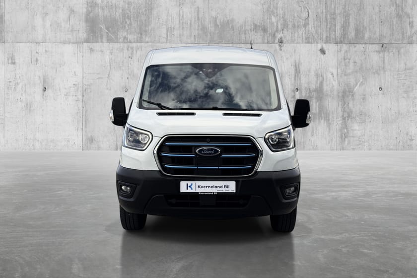 Bilde 2 av Ford E-Transit 390 Trend L2 3 seter ACC Navigasjon 360 Kamera